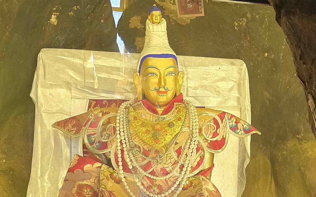 Drak Yerpa: The Tibetan Cliffs of Meditation