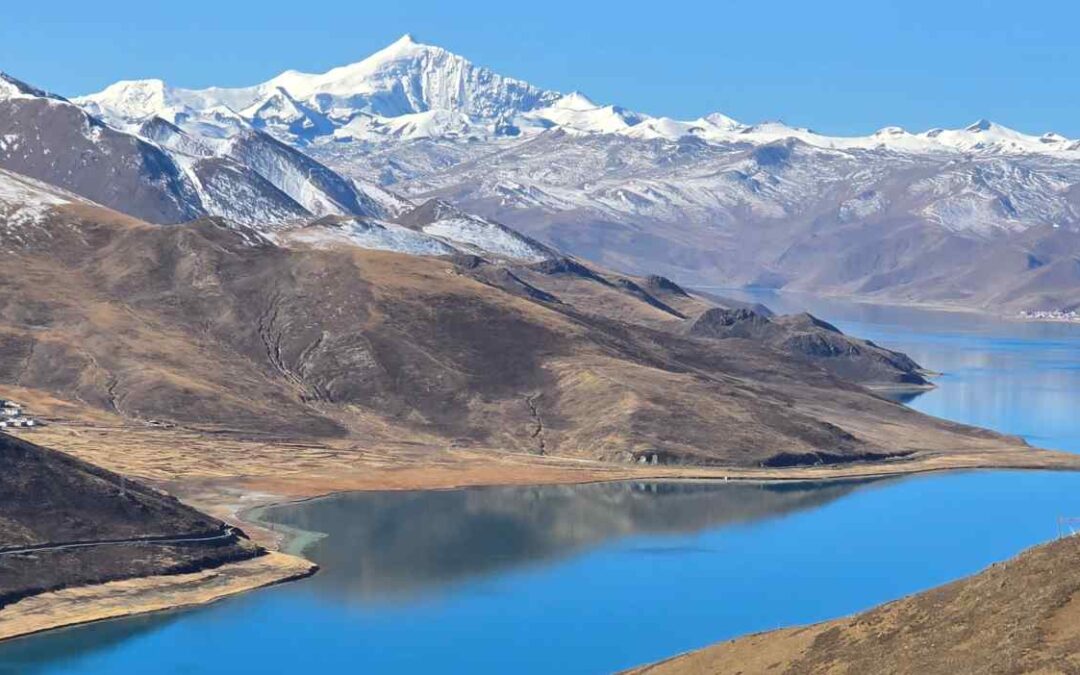 The Beauty of Yamdrok Lake